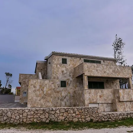 Sana By Interhome Vir