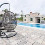 Sana By Interhome * Vir